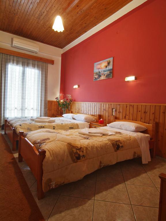Hotel Athina Delphi Buitenkant foto