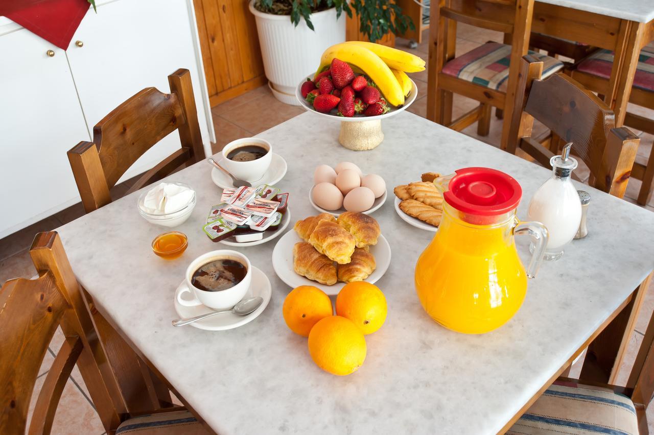 Hotel Athina Delphi Buitenkant foto