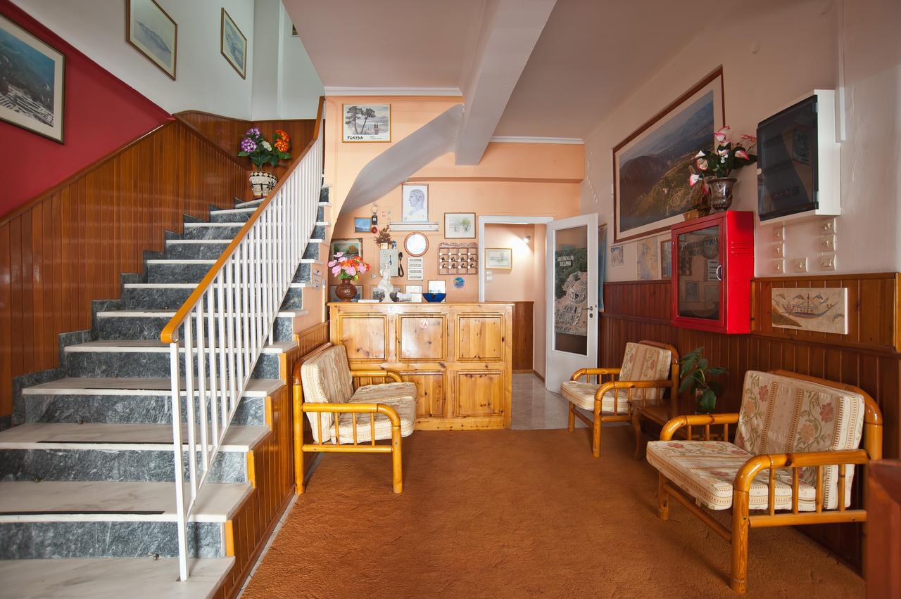 Hotel Athina Delphi Buitenkant foto